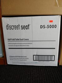 Hospeco Discreet Seat Toilet Seat Covers Half Fold 20 p/Case Sleeves of 250